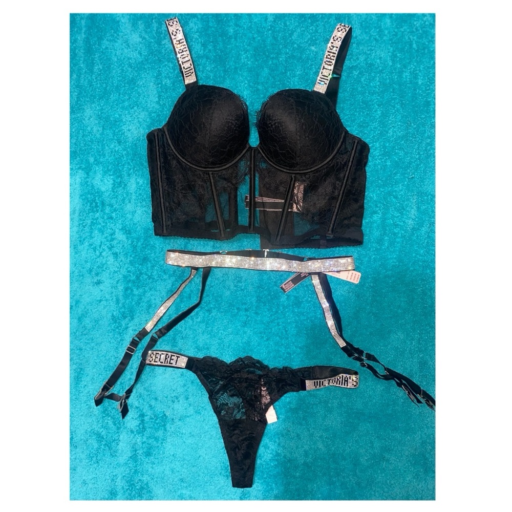 Victoria’s Secret Lingerie set  ! Bra garter and panties !